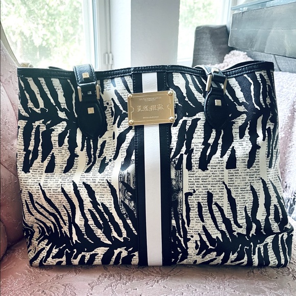 L.A.M.B. Handbags - 🐑🐑💋Vintage LAMB Handbag by Gwen Stefani